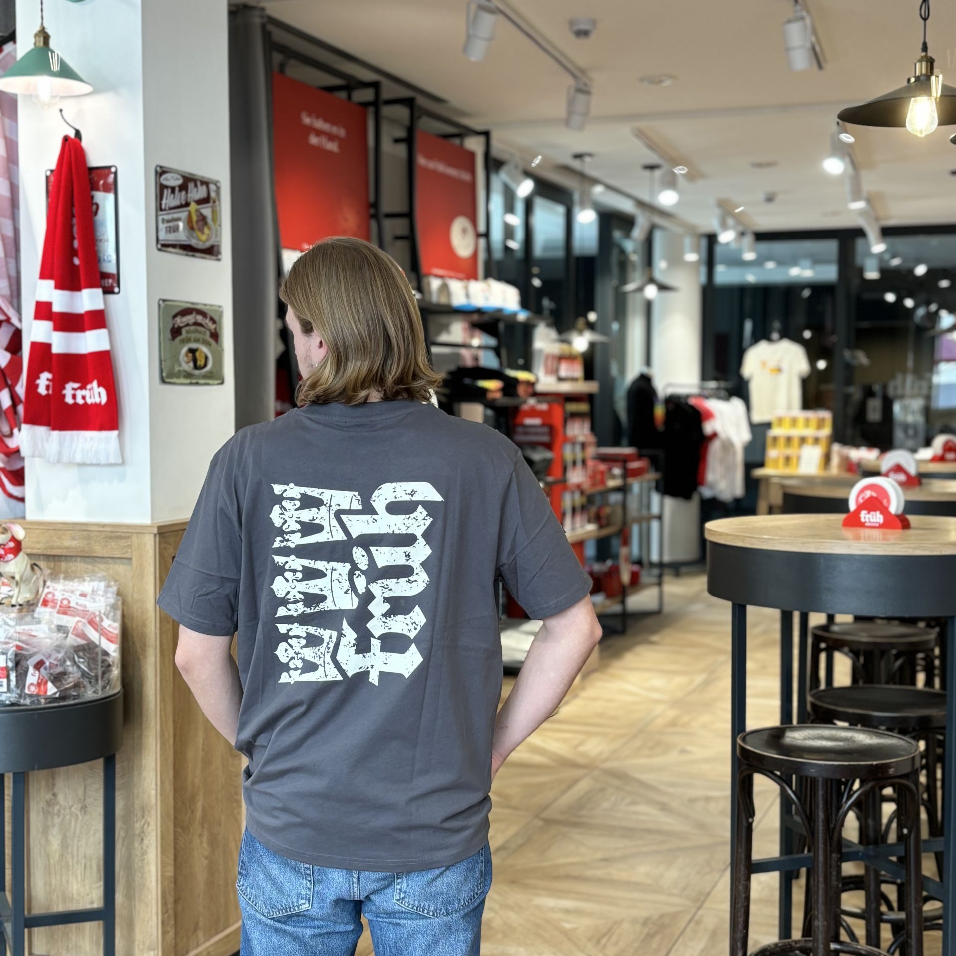 FRÜH Shirt Grau mit Kronen