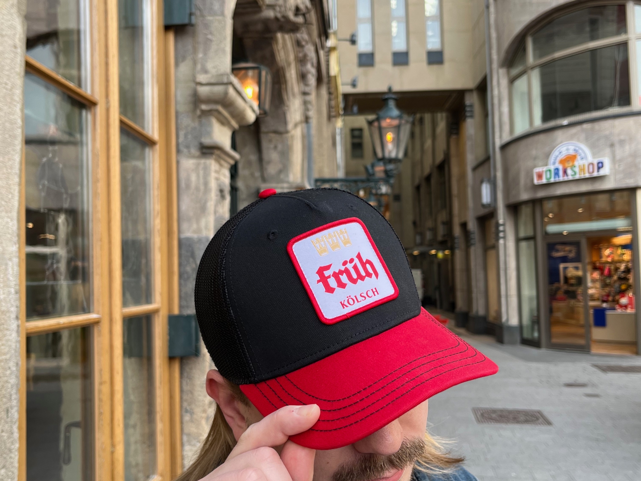 FRÜH Cap Snapback Schwarz mit Emblem