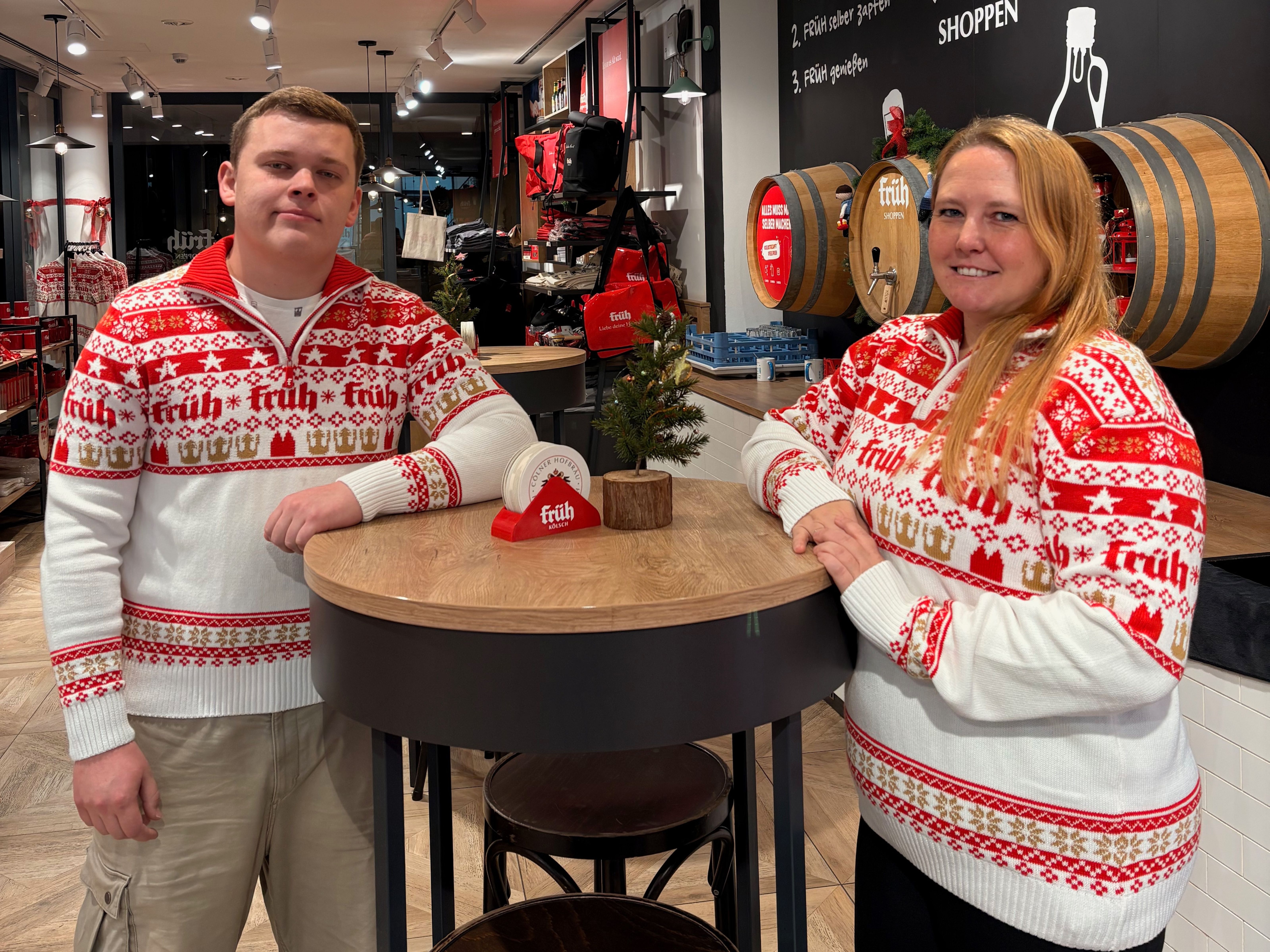 FRÜH Weihnachtspullover 2025